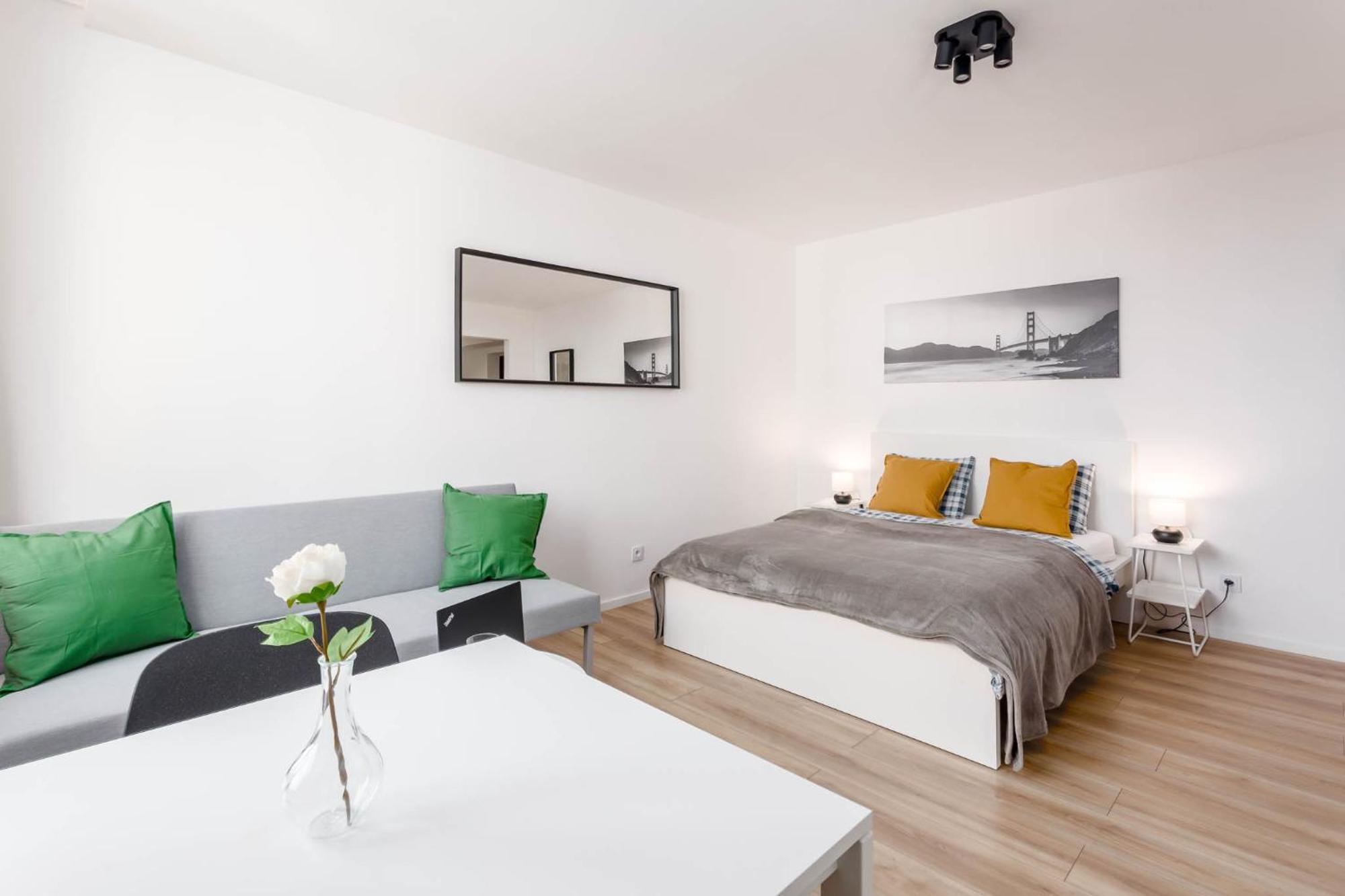 Enjoy! Srodmiescie Nowogrodzka Apartment Warsaw Exterior photo