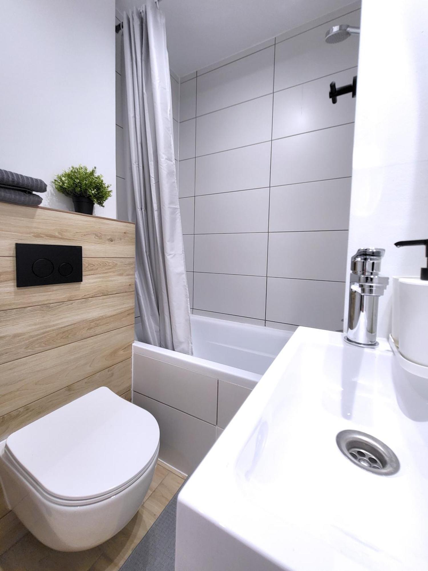 Enjoy! Srodmiescie Nowogrodzka Apartment Warsaw Exterior photo